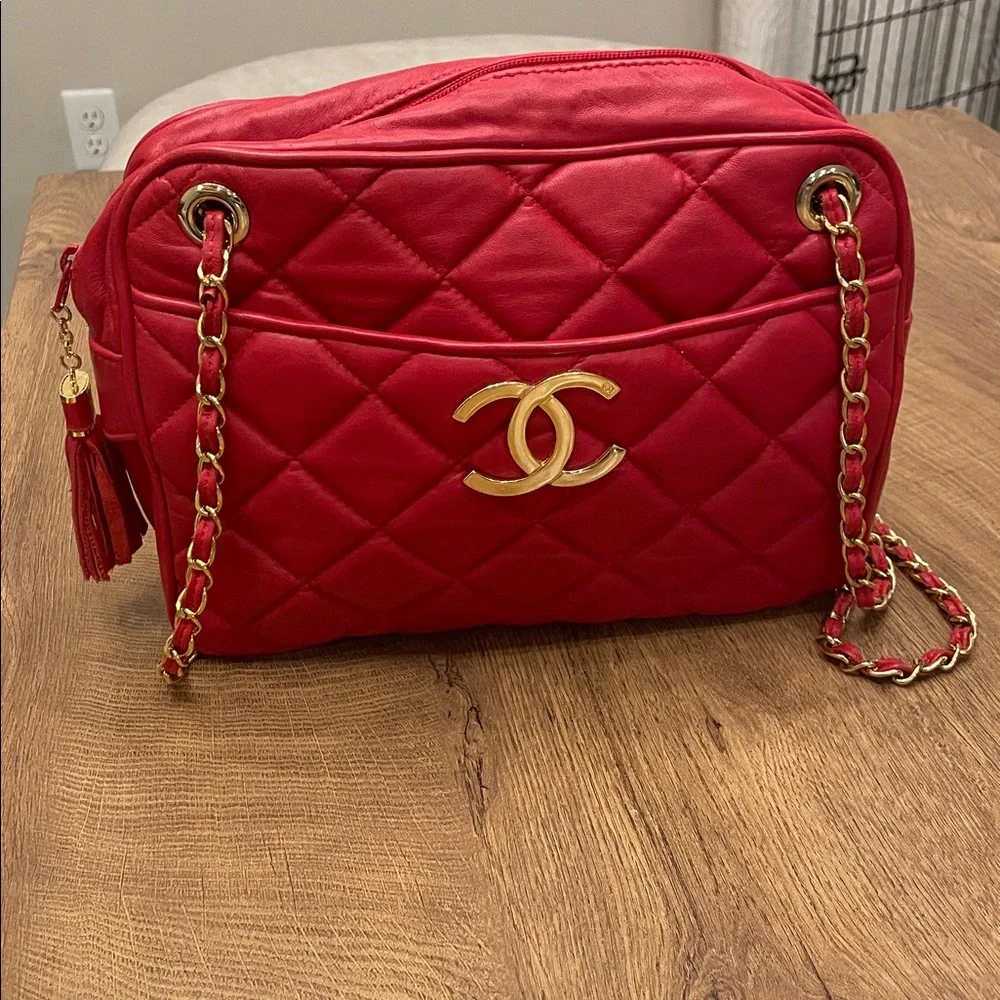 Quilted genuine leather red purse with matching heels - Picture 5 of 12